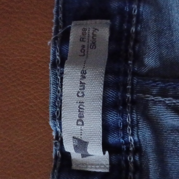 💙🌺Levi's Dark Blue Women's Skinny Jeans - Picture 4 of 14